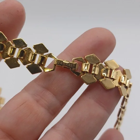 Trifari Honeycomb Designed Necklace